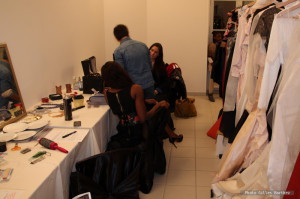 defile mode backstage makeup maquillage