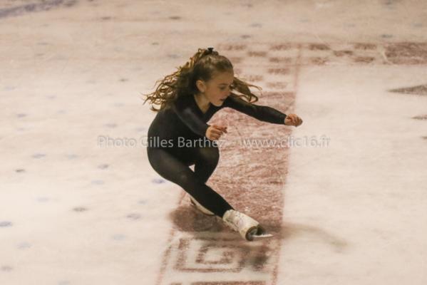 patineuse patineur artistique toupie nautilis patin patinage angouleme soyaux champniers puymoyen