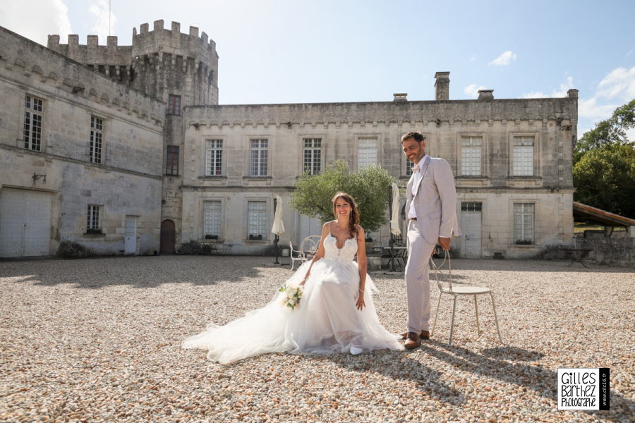 couple mariés mariage chateau tranchade carat dirac dignac angouleme soyaux costume gris robe soleil ombre charente