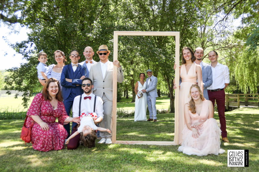 mariage photo de groupe mariés gadre originale parc logis boussac cherves richemont montbron  montmoreau st cybard charente