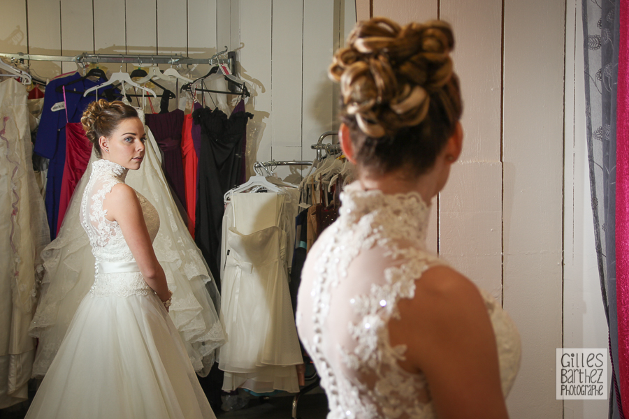 photo originale mariage angouleme preparatif mariee noir et blanc reportage