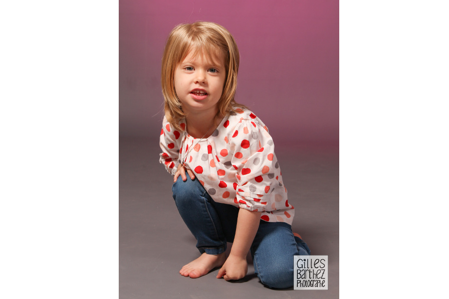 portrait fille enfant couleur studio