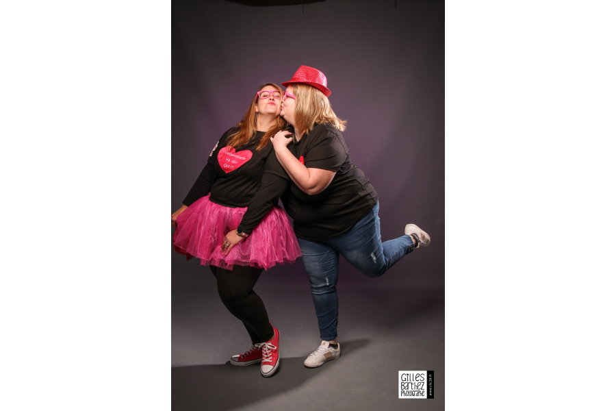 enterrement vie de jeune fille EVJF studio photo original nouveau angouleme puymoyen copine couple noir rose chapeau fleac charente danseuse botero