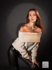 shooting thematique starlette vamp legging cuir cognac